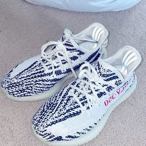 Zebra Yeezys Boost 350 V2 size 6 1/2 US. 5 UK
